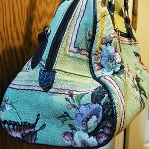 Mellow World Floral Green Bag